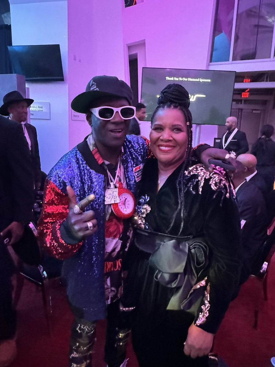 AliceMarieFree's tweet photo. An incredible night at Paid in Full Foundation’s Hip-Hop Grandmaster Awards. Congratulations to the honorees - Rakim and Scarface - for receiving the inaugural award! So much incredible entertainment and a night of celebration I will not forget! #takingactionforgood #paidinfull https://t.co/o9r0XQLkbN