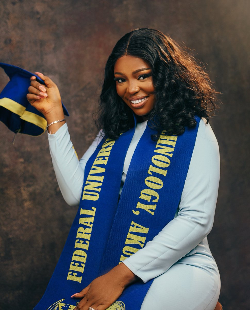 Beatricee22's tweet photo. https://t.co/o73oQHlVqb Biomedical Technology bagged๐
4.32/5.00๐๐
#Futa33rdConvocation
#futaclass21 https://t.co/a535IE14E5