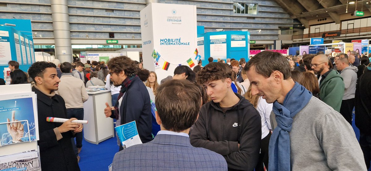 PBougette's tweet photo. Salon Étudiant aujourd'hui pour présenter toutes nos formations en économie et gestion au sein de l'@EUR_ELMI @Univ_CotedAzur ! #Licence #Portail #mobilitéinternationale #Master #parcoursup #orientation #stage #alternance https://t.co/IiZqWkC3pi