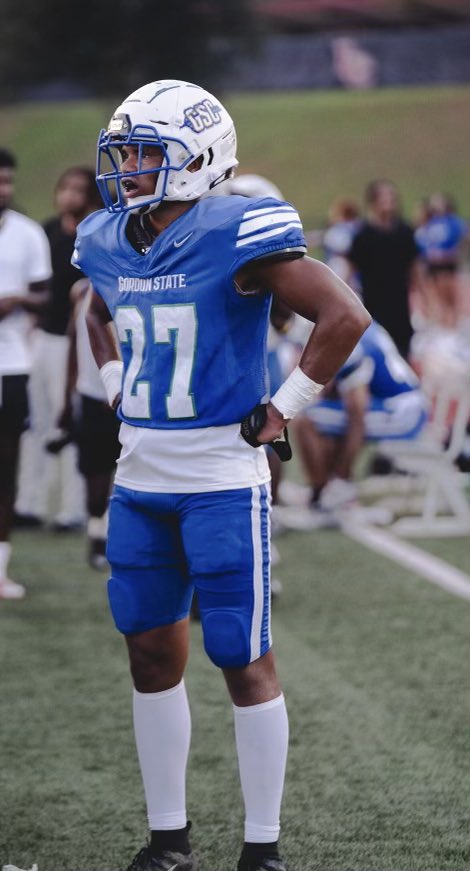 JacobManlius's tweet photo. Better living soon🖤 I plan on doing one more year at Gordon state college to prepare me for any level of next level football when I transfer out. Recruitment 100% open 💪🏽 https://t.co/UU1S5fOdeA