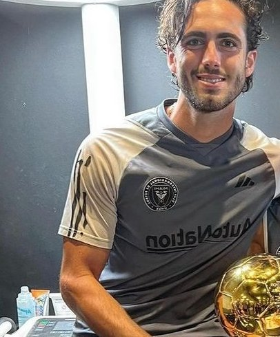 StanCampana's tweet photo. @Rebo4L rest my goat is a 2 time ballon dor winner at 23 https://t.co/NTUTK6i6vo