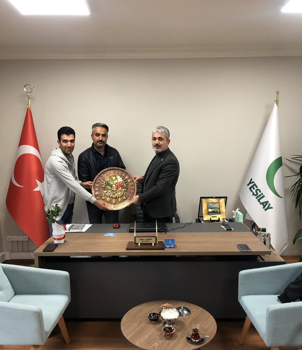 zafersahin571's tweet image. Van Yeşilay Şubemizi ziyarete gelen Zeki Şahin, Yusuf Kaya ve Salih Kaya kardeşlerime nazik ziyaretlerinden dolayı teşekkür ederiz.

@1920yesilay @cbasarabilirsin @YesilayKurumsal @gencyesilayci @vanyesilaysube 
#vanyesilay