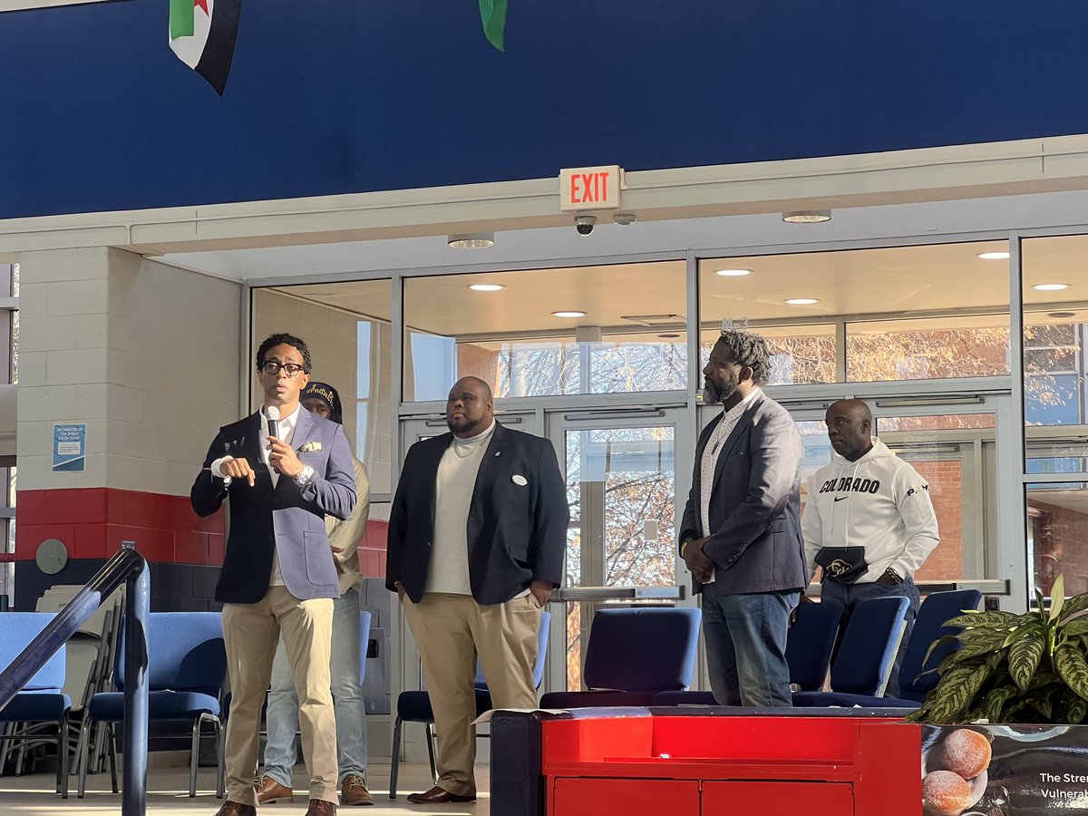 WesleyBell4MO's tweet photo. Mental Health care should not be whispered about, ridiculed or ignored, but embraced and supported in order to uplift our communities. 
So proud to support the "Dudes, Dad's and Donuts" program hosted by @FergFlorSchools https://t.co/MZNrQA96NF