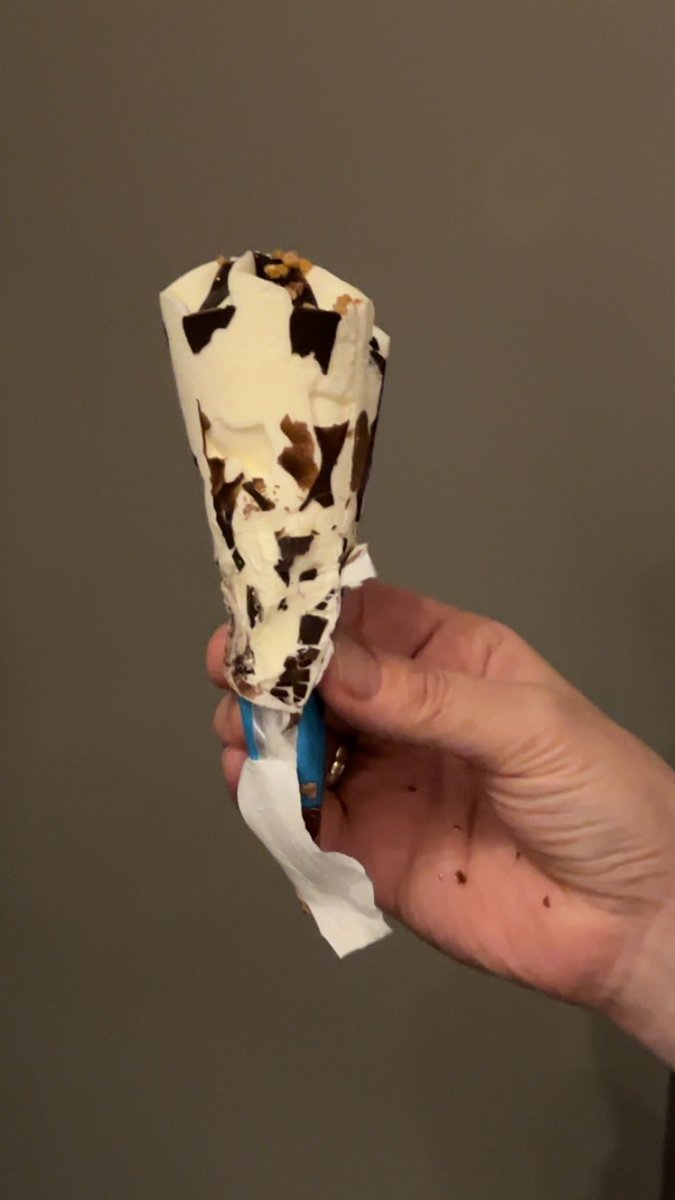 Oh lekker hoorntje... eh... of misschien ook niet. Waar is het hoorntje <a href="/LidlNederland/">Lidl Nederland</a>  ❓️