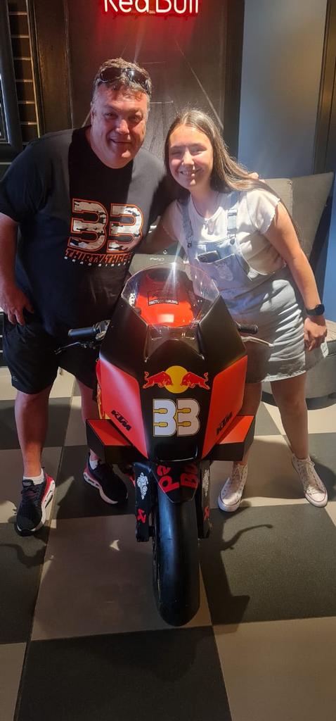 VanBarnie's tweet photo. @BradBinder_33 Lets go hope you give it your all and all the best for today sprint and tomorrow. We wish you all the best! Good luck and make us proud as you always do. https://t.co/VlaLjkQ5Fn