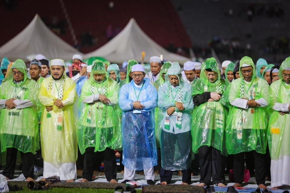 titm_official's tweet photo. Usaha ini tidak sampai disini sahaja, insya-Allah kita akan berhimpun sekali lagi di perkarangan Istana Kehakiman, Putrajaya pada 20 November 2023 ini.

#SelamatkanSyariah 
#PertahankanMahkamahSyariah
#FreePalestine 
#TITM https://t.co/DKRIR03AZF