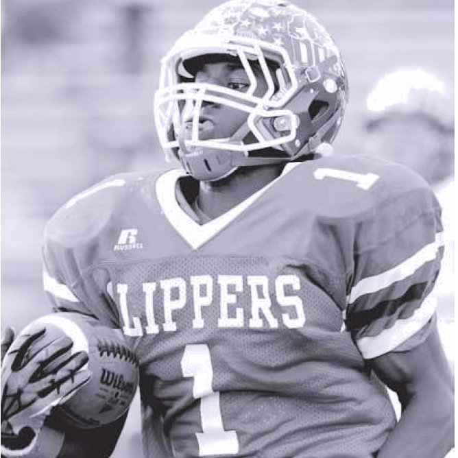 NYMadeFootball's tweet photo. Past Performances in NY Football~
In 2012- Nate Chavious (Bellport) broke the school record with 341 rushing yards & had 4 TDs vs Rocky Point!! He finished the season with 1,544 yards, 15 TDs averaging 220.6 a game. Nate now plays in the CFL. #NYmade #NYfootball @NateChavious https://t.co/DLTUAH8qkU