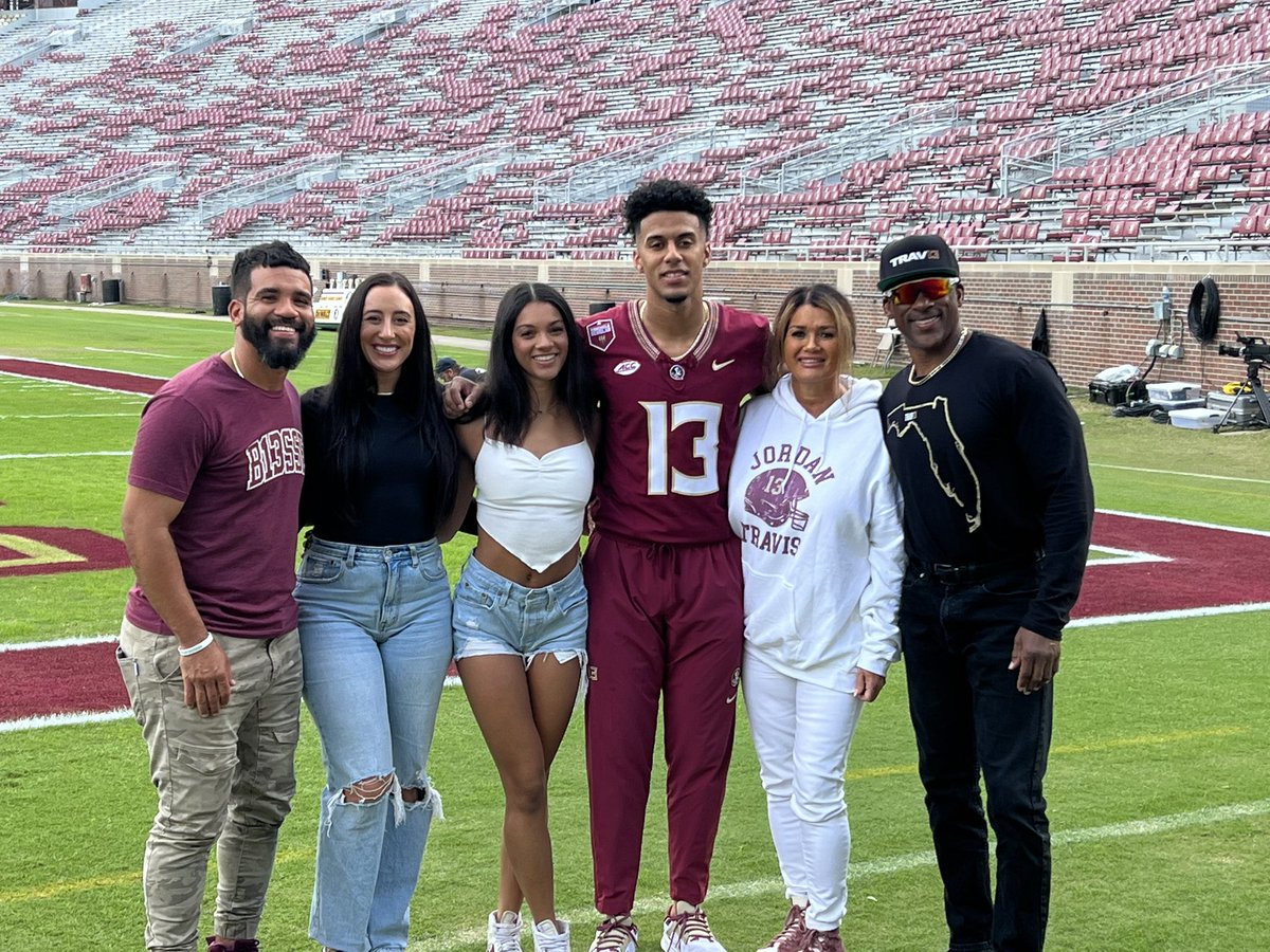 Devon Travis tweet media
