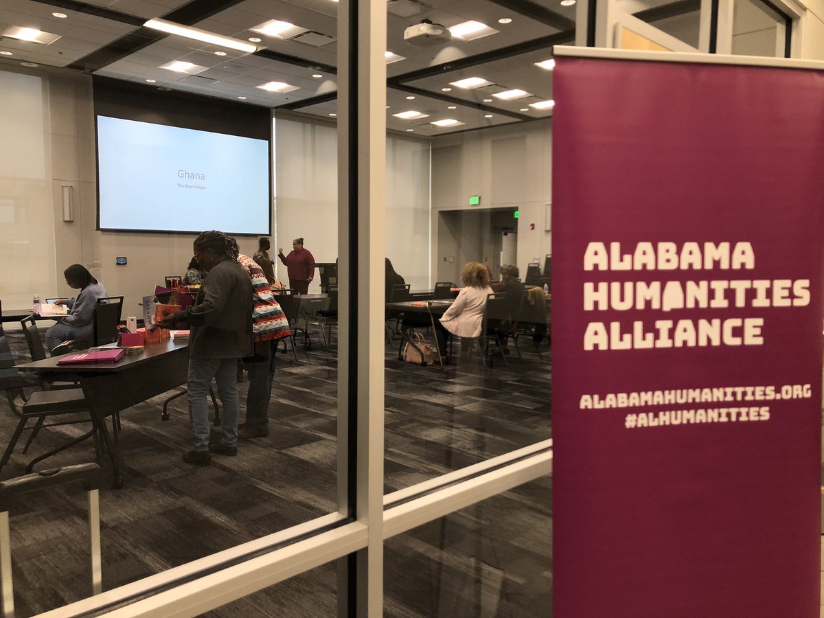 ALHumanities's tweet image. #LitLearning this morning in Huntsville with AHA’s workshop on Yaa Gyasi’s novel HOMEGOING and the power of knowing our roots. Thank you to our scholars for sharing: Dr. Kwaku Gyasi of @UAHuntsville , Dr. Charlotte Teague of @aamuedu, and William Hampton of Huntsville Revisited.