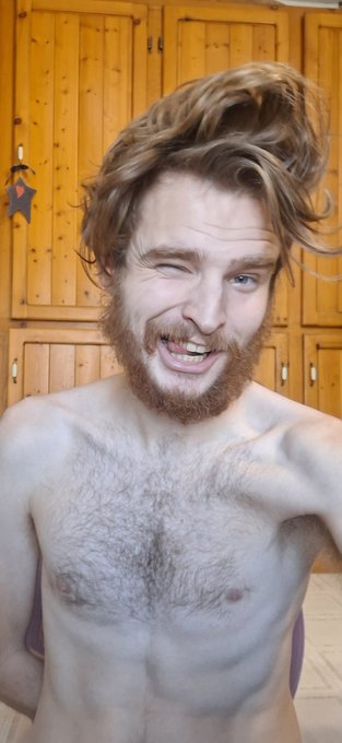 How can you hate on this! #cute #guy #sexy #beard https://t.co/2dIY8iO4b9<a href="/tag/cute"class="tags">#cute</a><a href="/tag/guy"class="tags">#guy</a><a href="/tag/sexy"class="tags">#sexy</a><a href="/tag/beard"class="tags">#beard</a>