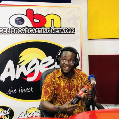 Manuel de Baebeface tweet media