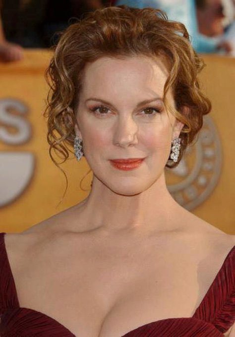 #UnDiaComoHoy de 1960 nace #ElizabethPerkins

Actriz estadounidense. Conocida por su participación en producciones como Big, The Flintstones, Miracle on 34th Street, Weeds, entre otras.