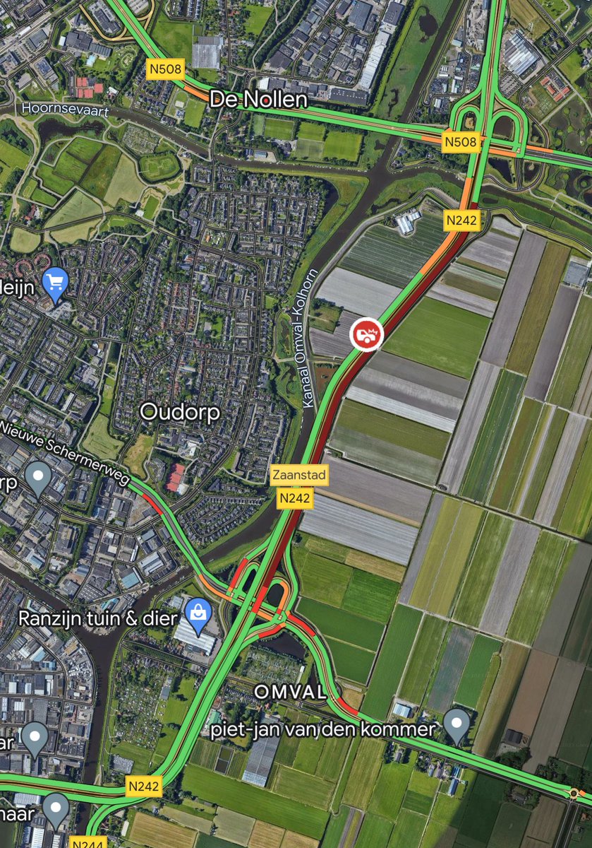 Verkeersongeval met letsel op de N242 rechts, tussen Alkmaar (Omval) en Heerhugowaard (N508) . Hierbij zijn meerdere voertuigen bij betrokken. 

Hulpdiensten zijn onderweg en ter plaatse. Zoek een alternatieve route.

@RWSverkeersinfo