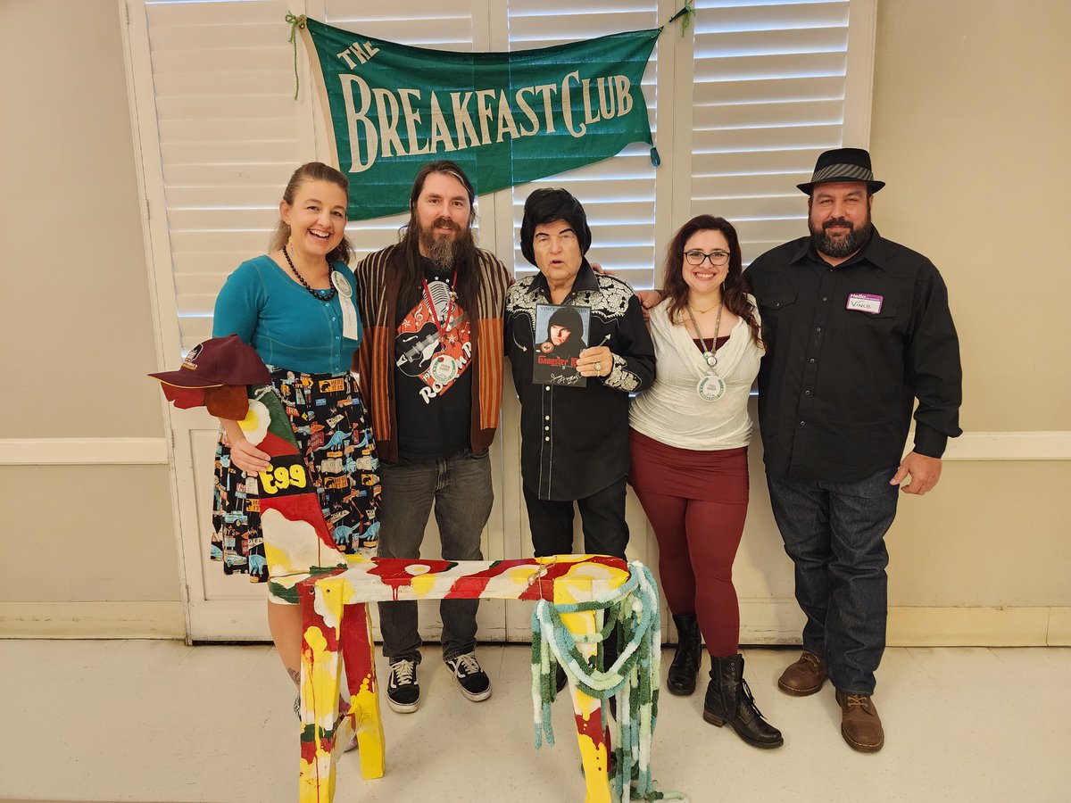 labreakfastclub's tweet photo. Last Wed, we welcomed the legendary Jimmy Angel and his biographer Vincent Bagby 🎶📗
#teenidol #jimmyangel #gangsteridol #FriendshipAuditorium #losangelesbreakfastclub https://t.co/XPy6b14QC7