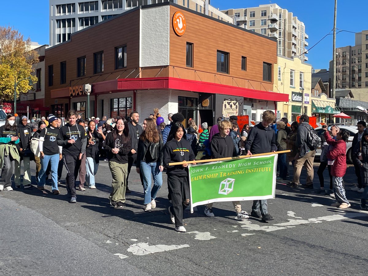 JFKAcademies's tweet image. JFK Academies celebrating at the Silver Spring Thanksgiving Parade this morning