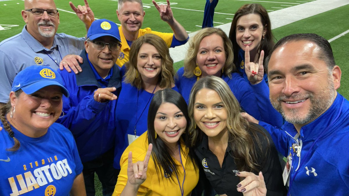 Such a great group to work with… I love these #Mules 

#NoPlaceLikeAHISD