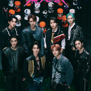 kchartsmaster's tweet photo. 'LALALALA' by Stray Kids is predicted to debut at #92 on the Billboard Hot 100. Will join BTS as the only K-pop boy groups to enter the said chart. https://t.co/uOcooG325D