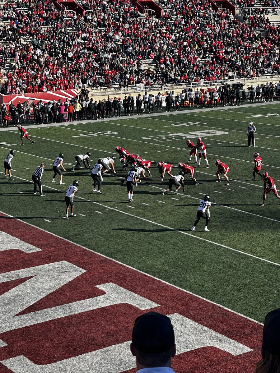 Had an awesome time at <a href="/IndianaFootball/">Indiana Football</a> ! Thanks <a href="/coachryanhansen/">Ryan Hansen</a> for the invite @CoachAllenIU <a href="/MSBulldogFTBL/">M-S Bulldog Football</a>
