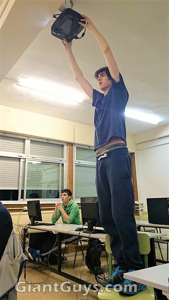 Eftir 18 ár er ég loksins búinn að greiða mínum nám slánum.