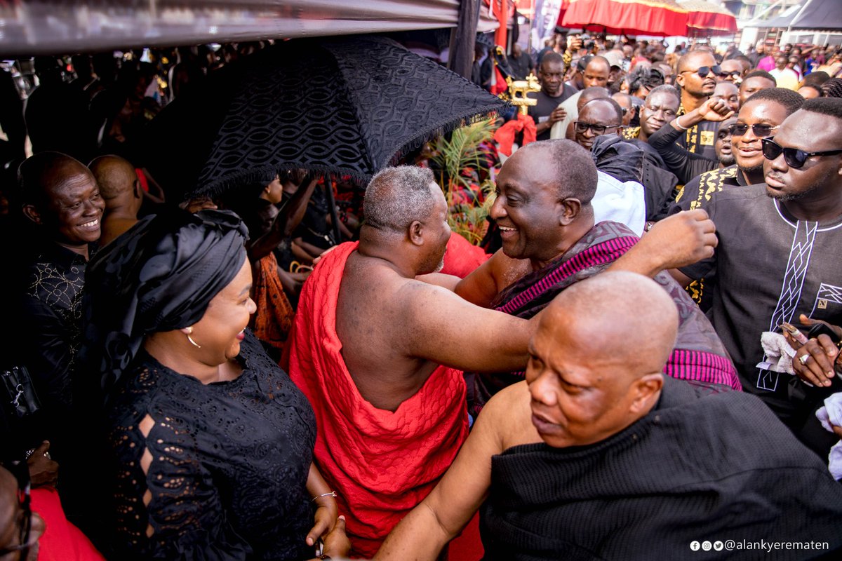 AlanKyerematen's tweet photo. I was honoured to be able to pay my respects at the funeral of Former First Lady Theresa Kufuor in Kumasi. 

My heartfelt condolences to Former President HE John Agyekum Kufuor and his entire family during this challenging time. Mrs. Kufuor's legacy of grace and service will forever be remembered.

#MovementForChange
#ghanawillriseagain
#YellowArmy
