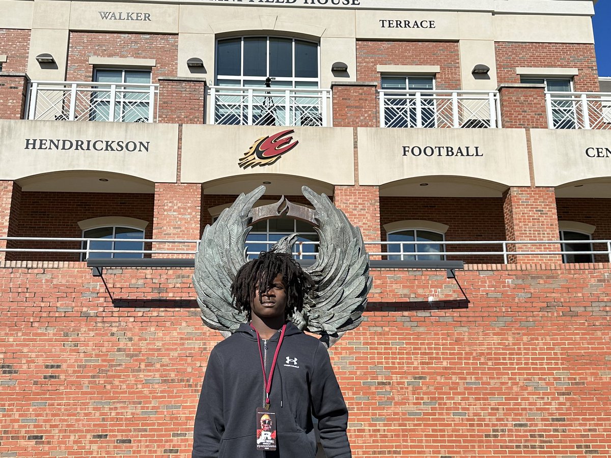 Had a great time at Elon today ,went to go see one of my brothers @JabrilW72 play on his senior night. @DavinKingPC @StormentJeff @CoachSCPayne @CoachCowan