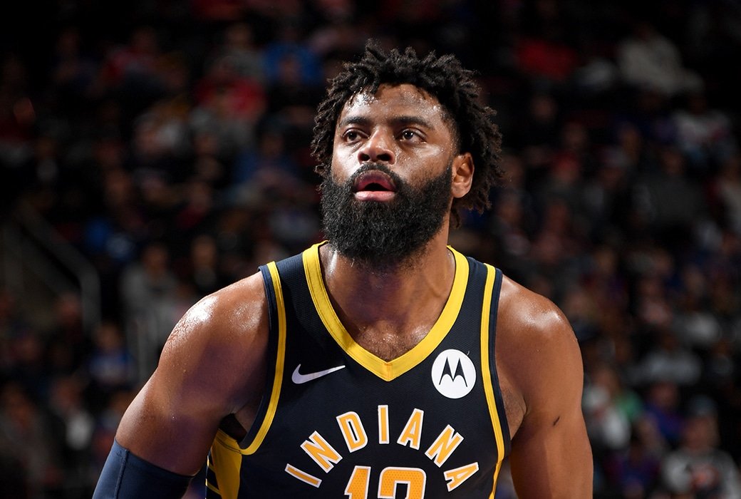 NBAdabad's tweet photo. Vi um tweet na gringa e resolvi trazer pra vocês aqui.

Tyreke Evans, ex-calouro do ano, foi BANIDO pela NBA por mais de 2 anos e meio por uso de drogas. A liga "abandonou" um cara que precisava de ajuda.

O Miles Bridges, que agrediu uma mulher, foi suspenso por 30 partidas. https://t.co/yheImi0qw3