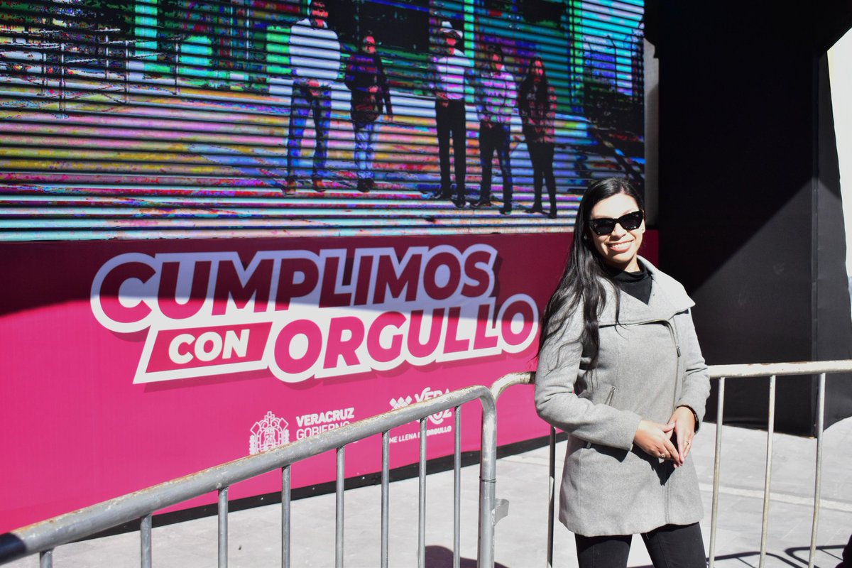 DelmarDnny's tweet photo. Asistimos al 5o Informe de nuestro Gobernador, el ingeniero @CuitlahuacGJ. 
Sin duda alguna, la transformación se ha hecho presente en estos cinco años. 
Desde nuestra trinchera, seguiremos comprometidas con el bienestar del pueblo veracruzano.
#VeracruzMeLlenaDeOrgullo https://t.co/WomYI5dqXl