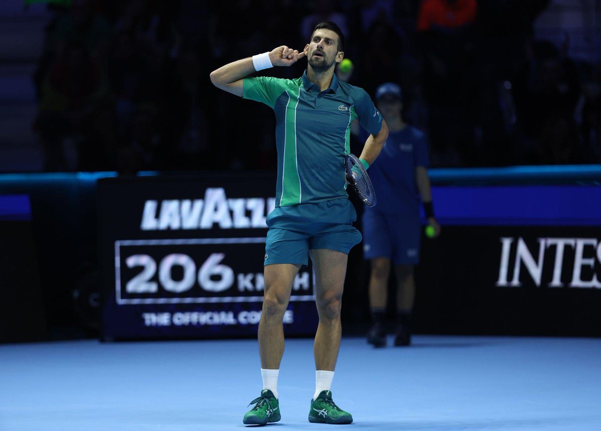 UniversTennis's tweet photo. 🇦🇺 Open d’Australie : 🏆
🇫🇷 Roland-Garros :🏆
🇬🇧 Wimbledon : 🥈
🇺🇸 US Open : 🏆
🇮🇹 Masters : FINALE | en cours

Novak Djokovic devient le premier joueur à atteindre la finale des 5 grands tournois sur une saison depuis…𝗡𝗼𝘃𝗮𝗸 𝗗𝗷𝗼𝗸𝗼𝘃𝗶𝗰 𝗲𝗻 𝟮𝟬𝟭𝟱. 👑🇷🇸 https://t.co/S78rTg57LG