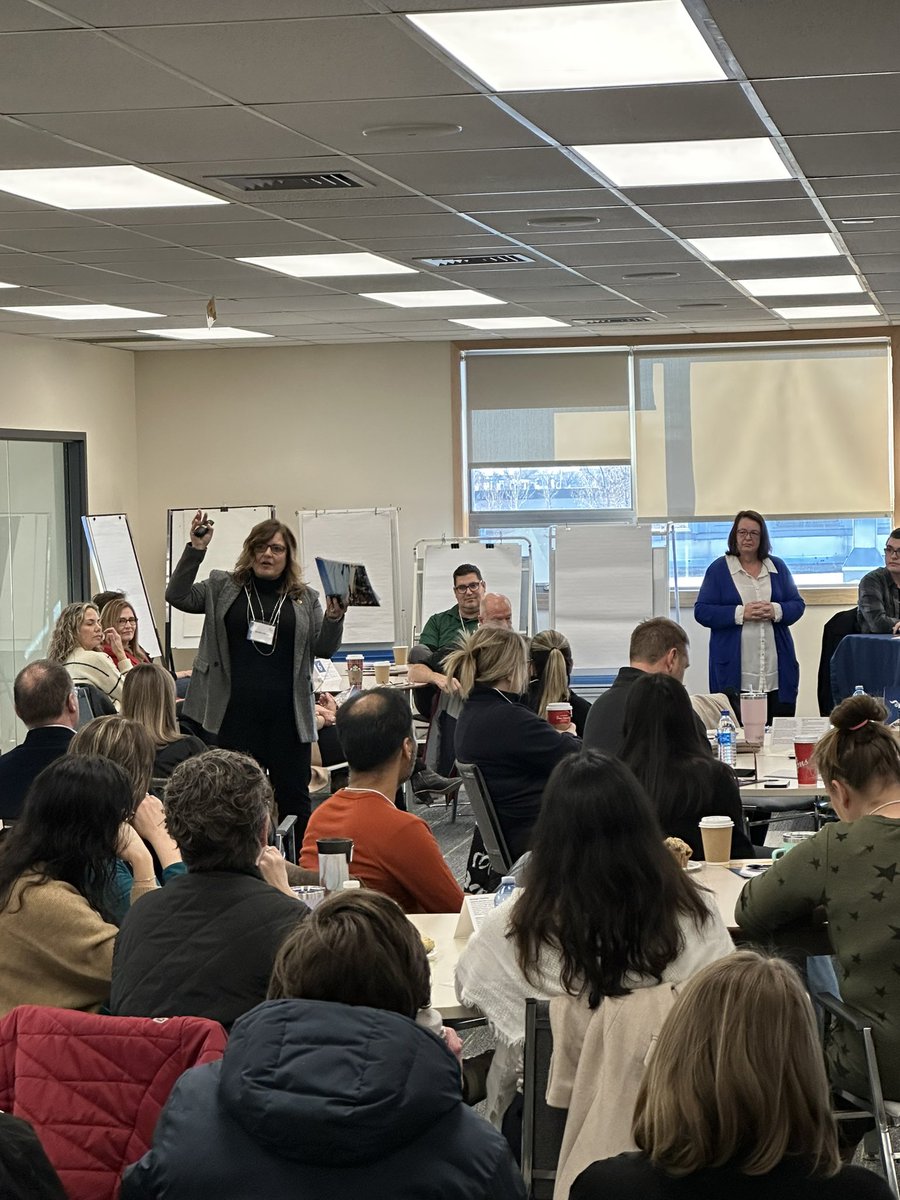 RETSDschools's tweet photo. Thanks to the students, parents, community members, and staff for joining trustees this morning at our educational forum. We had a full house of participants sharing their thoughts on student success. https://t.co/GXSIdqyZIf