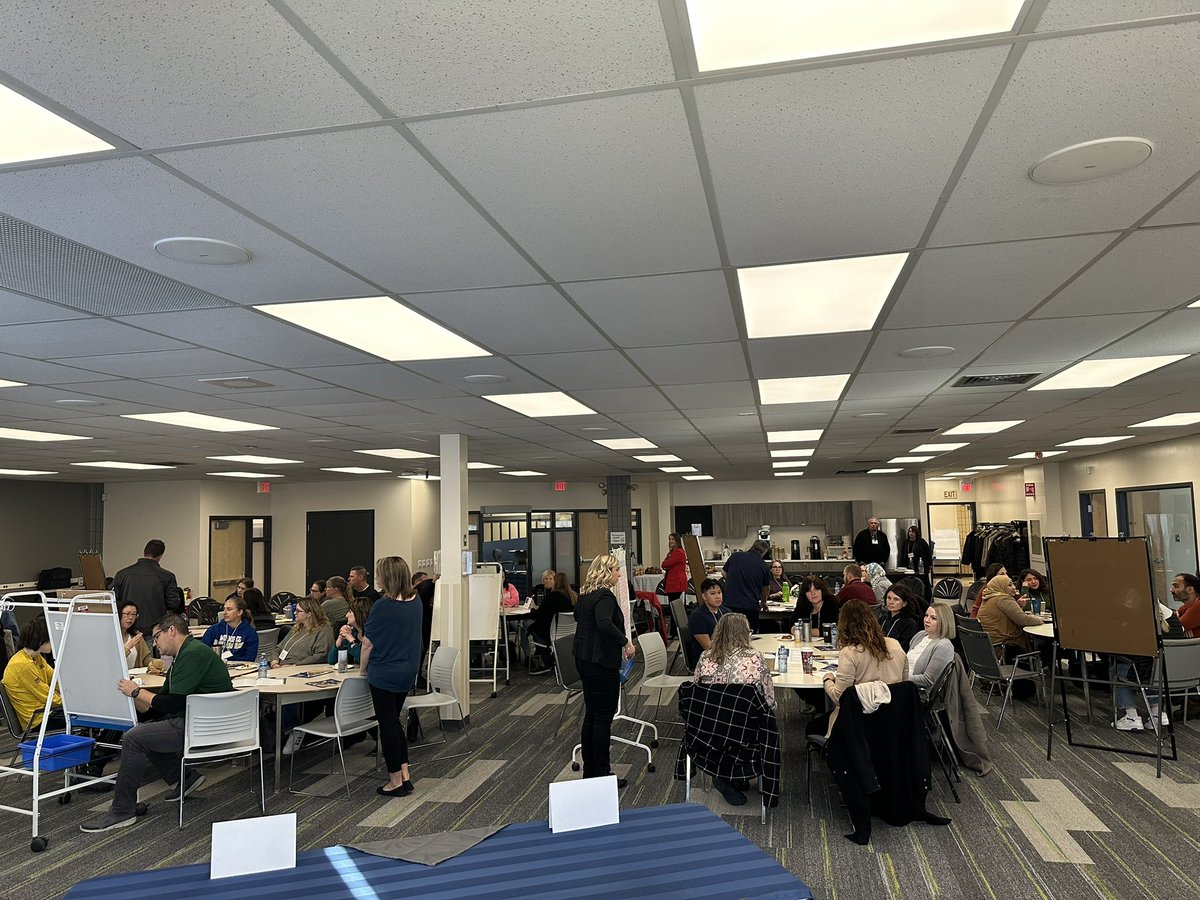RETSDschools's tweet photo. Thanks to the students, parents, community members, and staff for joining trustees this morning at our educational forum. We had a full house of participants sharing their thoughts on student success. https://t.co/GXSIdqyZIf
