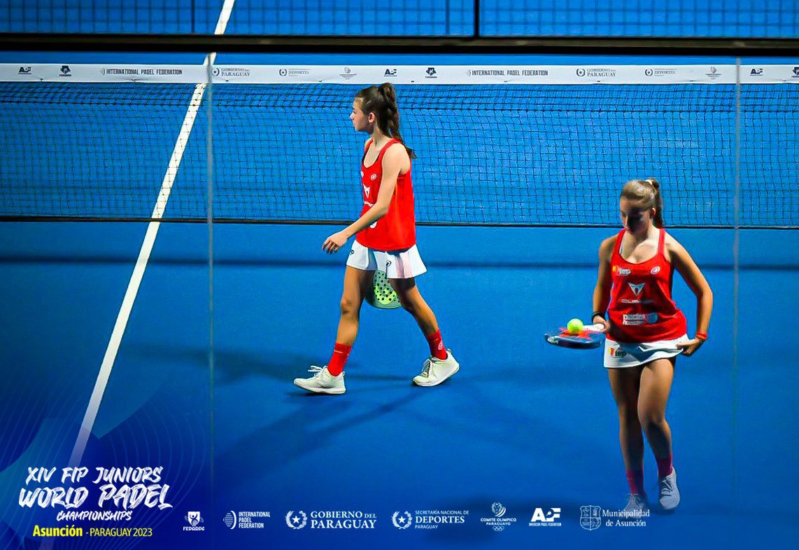 PadelJunior2023's tweet photo. Compartimos postales de los encuentros por la Final Mundial Femenina entre @padelfederacion de #España🇪🇸 y @Padel_APA de #Argentina🇦🇷

La sede de la @sndpy es testigo de una verdadera exhibición de alto nivel deportivo💪🎉

#JWPCAsu2023 #PadelFIP #Pádel https://t.co/iVJ8l9VUHN