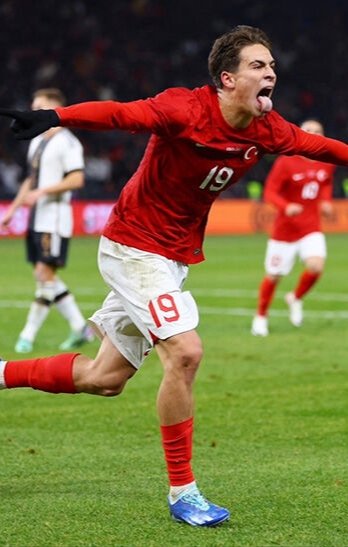 Tarrhann's tweet photo. Kenan'dan havertz'e selam 🇹🇷 https://t.co/q8mDFsQL0i