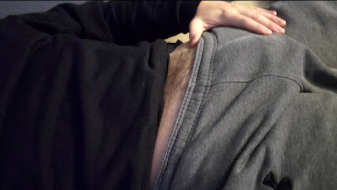 Are you ready for sweatpants season https://t.co/jZ2lM3aGST