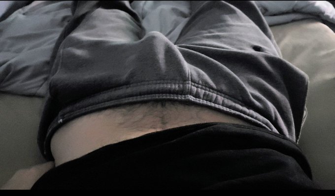 Are you ready for sweatpants season https://t.co/jZ2lM3aGST