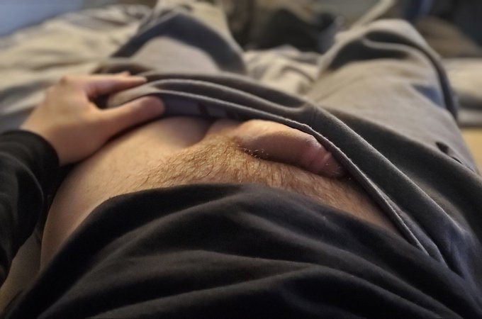 Are you ready for sweatpants season https://t.co/jZ2lM3aGST