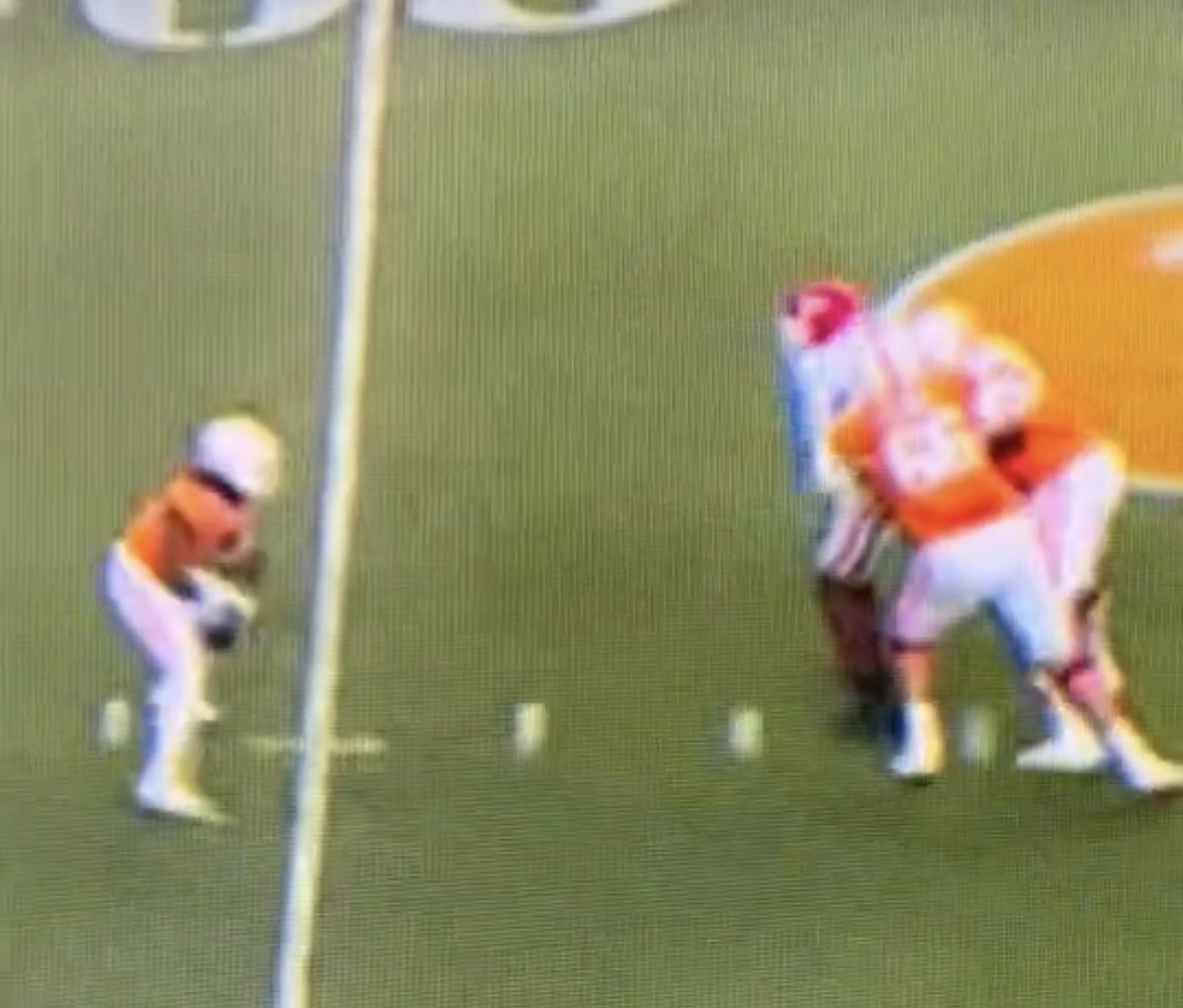 DMV_SimpKing's tweet photo. @VolMcmahon 🧐 https://t.co/eXpmyzQ6gK