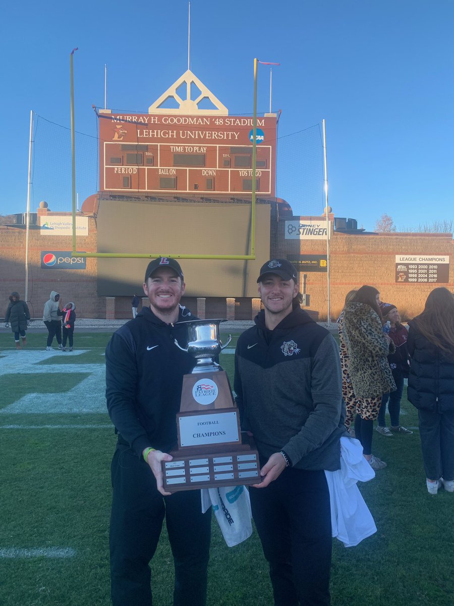 LCSportsMed's tweet photo. Congratulations to our @lafcolfootball and Sports Medicine staff on their @patriotleague Football Championship and big win against Lehigh!
•
#SportsMed #LCFootball #BeatLehigh #Rivalry159 https://t.co/zJRQQAjmVn