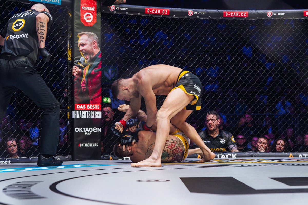 OktagonOfficial's tweet photo. Kerim Engizek (20-4) 🇹🇷 picks up another first round stoppage!
The rising star extends his winning run to 13 and his nine-year unbeaten streak remains by defeating Adam Horváth.
How far away is he from a middleweight title shot?
📺 https://t.co/TVP7NaDRbZ | DAZN | Channel 4 https://t.co/tHfGh3TIut