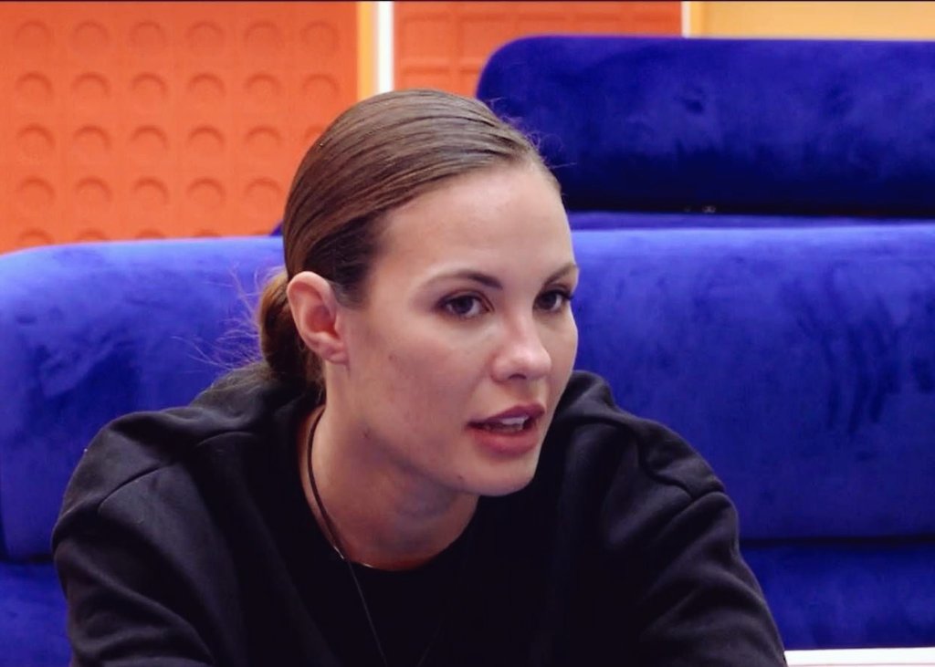 Elegidx's tweet photo. ¿A quién apoyas?

🔄 LAURA BOZZO

❤️ JESSICA BUENO

#GHVIP18N #GHVIP19N https://t.co/5RDErm23wM