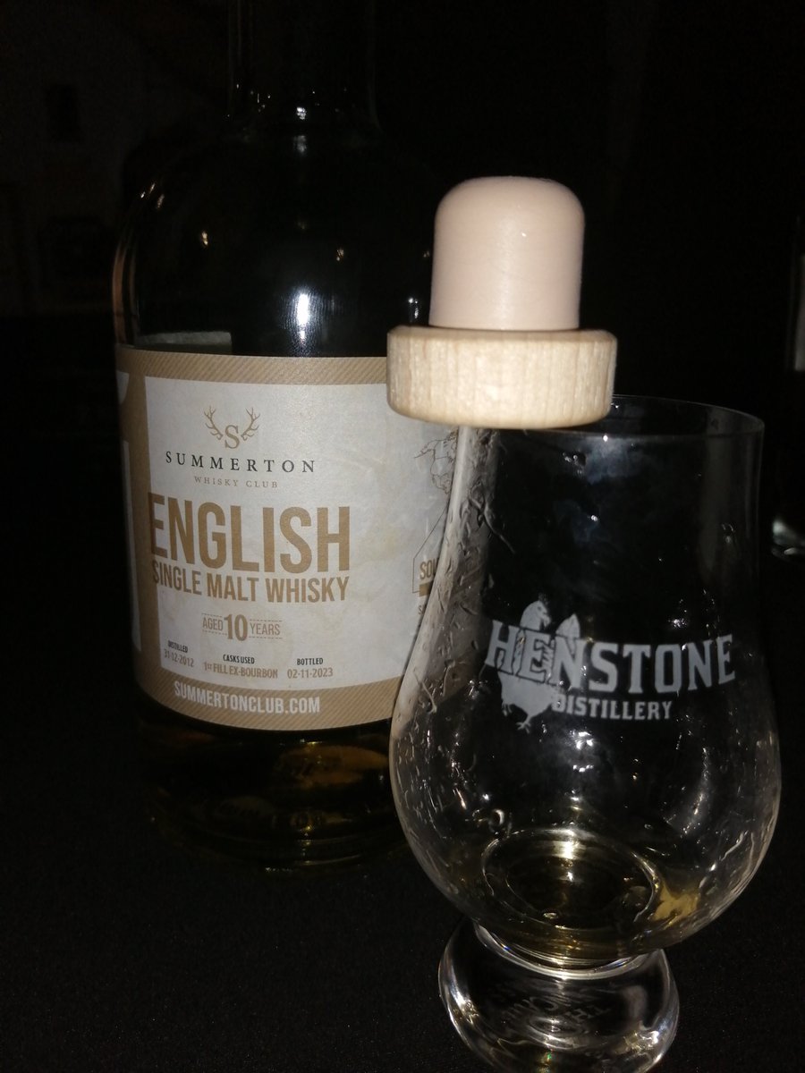 BertSmedley's tweet image. Fuck me, there was some #ProperShite at today's #EnglishWhiskyFestival🙄
Fortunately @SummertonClub dug this little fecker out⬇️
Anyways...
Who's for a dram?
#Flange🥃🐢💥
#SupportLocal (even when it's a #ToughAsk🐻)
#ProperGlencairns courtesy @HenstoneDistill (Evening, Chris🐧)