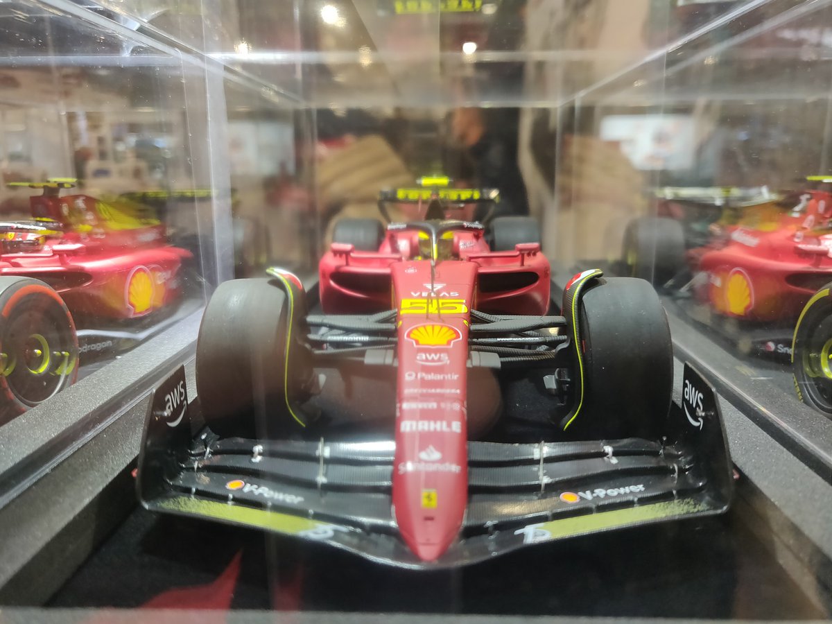 FerrariFM's tweet image. #Ferrari #F1 #Looksmart 1/18 🥰 - @Salon_EpoquAuto 2023
📷 @FerrariFM 
#Epoquauto #Epoquauto2023 #LasVegasGP