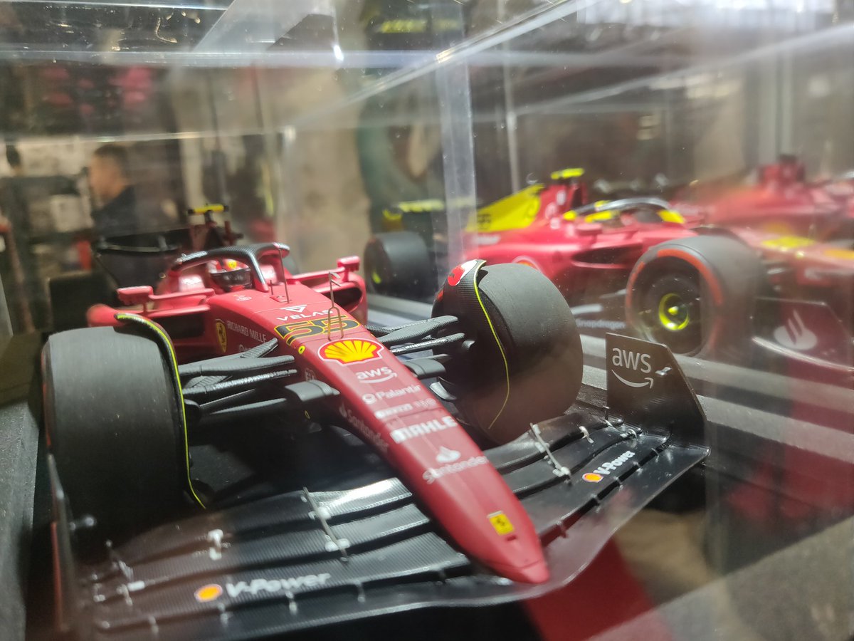 FerrariFM's tweet image. #Ferrari #F1 #Looksmart 1/18 🥰 - @Salon_EpoquAuto 2023
📷 @FerrariFM 
#Epoquauto #Epoquauto2023 #LasVegasGP