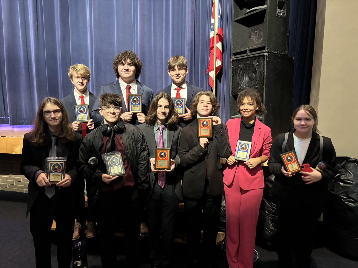NHSpeech's tweet image. Congrats to those that placed at the Austintown Tournament. Noah Y 4th CD, Andrew B., Logan B. 5th Duo, Abraham A 3rd Dec, Rob W. 6th HI, Jasper R. 7th HI, Cade Z. 7th Info, Natallia C 2nd Dec, Colette F 7th Dec. Team finished 6th. Great job!
