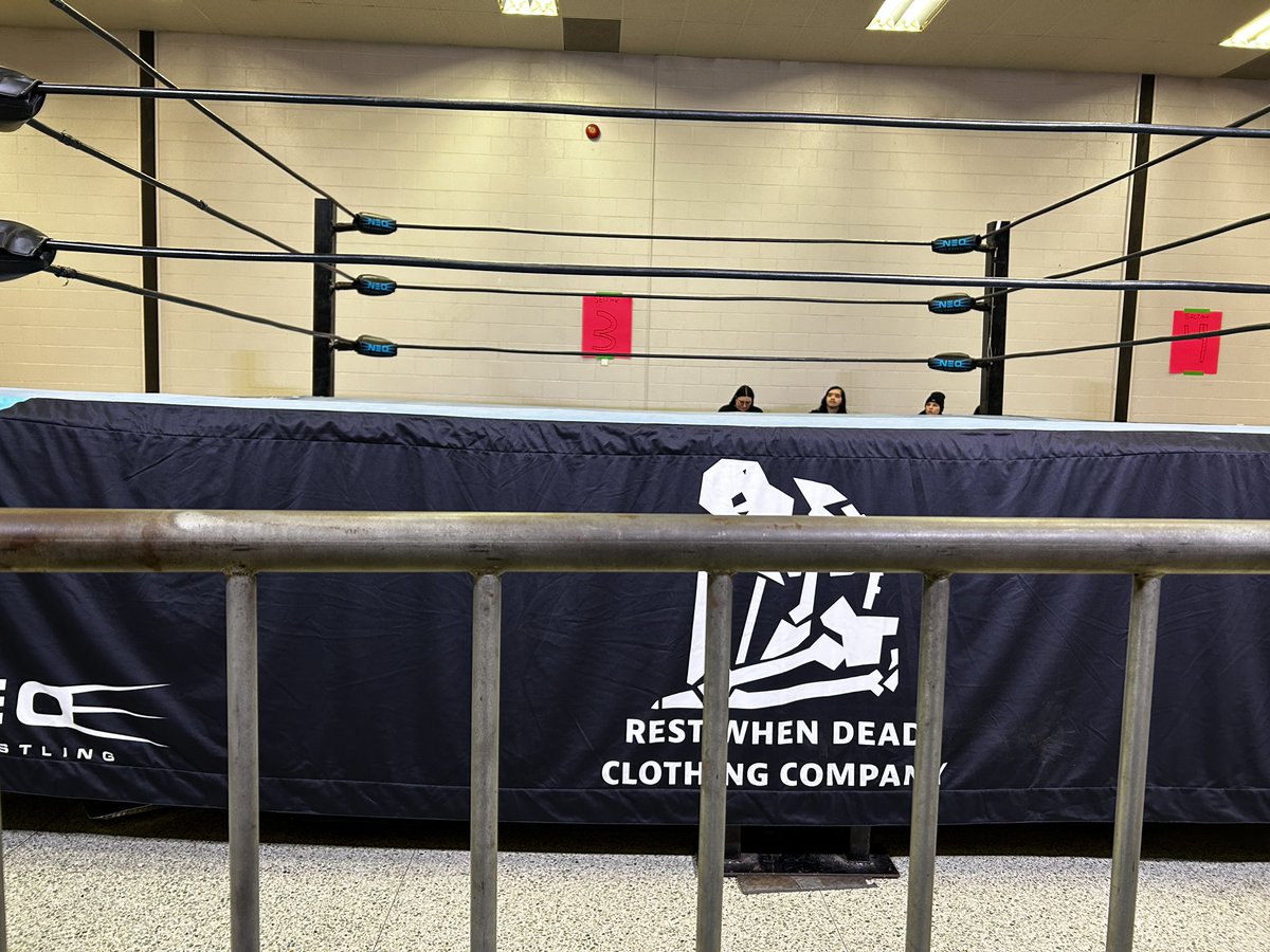 RebelHart9's tweet photo. We’re here 😁#NovemberReign #NeoProWrestling https://t.co/4XRs2Y5v9V
