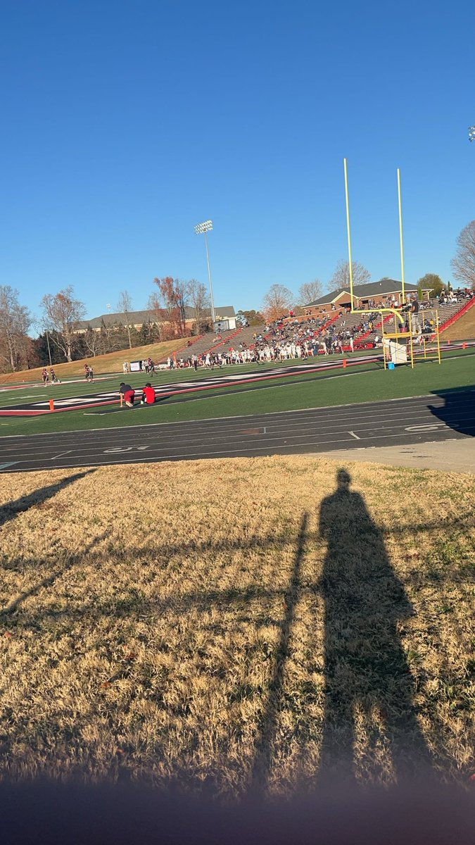 mcclainaj10's tweet photo. I had an amazing time at the Gardner Webb vs Charleston Southern game thanks to @GWURecruiting @GWUFootball for making this possible!! #GODAWG @CoachTreyBrice @QBHitList @HawkMgmt ✝️✝️ https://t.co/tOw39hTEfw