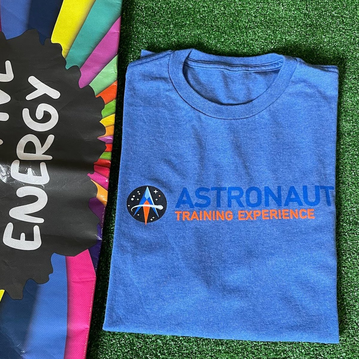 NASA Kennedy Space Center Astronaut Training Souvenir Blue Tee T-Shirt Size XL

#NASA
#KennedySpaceCenter
#AstronautTraining
#SpaceSouvenir
#BlueTShirt
#SizeXL
#SpaceExploration
#NASAStyle
#SpaceTee
#CollectorItem

ebay.com/itm/1261923050…
