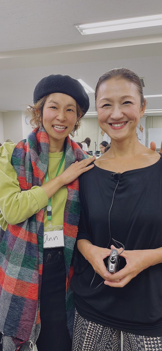 ann_sumi's tweet photo. 🔱BLogUP🔱
#安倉さやかボーカルスタジオ が立ち上げた #VoiceProfessionalsProgram
スーパーボイストレーナー目指して
次なるステップ #BootProgram に突入しまして 昨日実地1日目でしたー!
🅱️ https://t.co/CV7BD50tN8
annVoicefind-ハリウッド式音声学-
生徒のさっちゃんが被���体で活躍! https://t.co/59uuzqtWp7