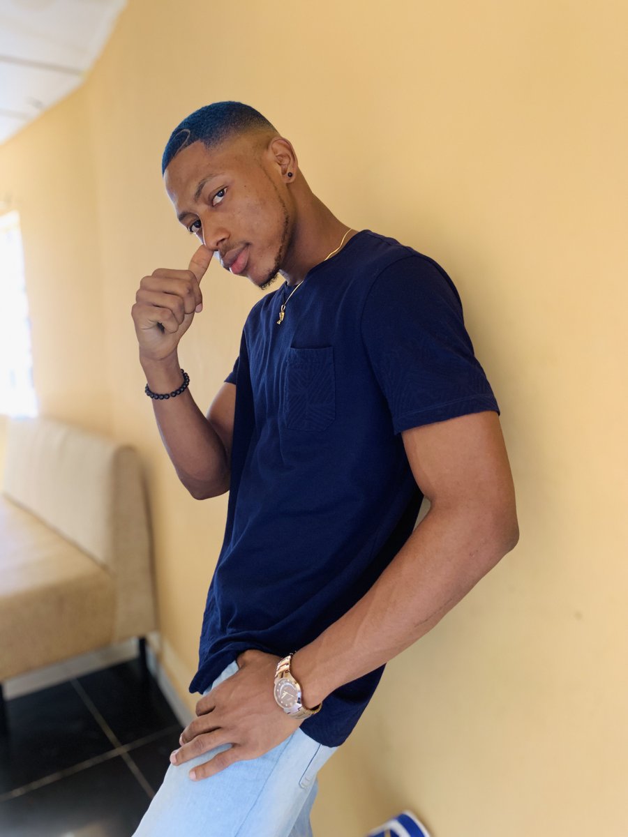 KamaraDalil's tweet photo. STOP OVERPLAYING YOUR ROLE. DEAL WITH PEOPLE HOW THEY DEAL WITH YOU, HARDLY, BARELY AND ACCORDINGLY.. 😎🤍

#FreePalestine #dalil4houseofstars #teamcebrityphotographer #dalil #houseofstars https://t.co/JUwA9Y1iXO