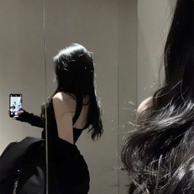 Y3RIMK1M's tweet photo. alexa play crazy girls by toopoor https://t.co/iwj3sz2ehT