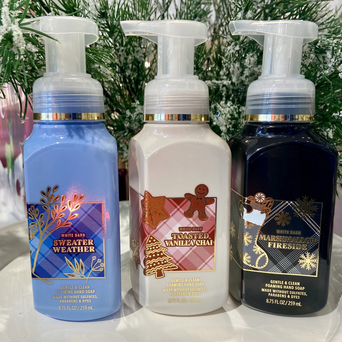 TangerTilton's tweet photo. Today is kind of a BIG deal…BIG soap day at Bath & Body Works. All hand soaps are $2.95 this weekend only. 🫧
#bathandbodyworks #handsoaps #cleanhands #trending #sale #deals #shopping #instore #tangeroutlets #tangeroutletstilton #lakesregionnh #tiltonnh #visitnh #newhampshire https://t.co/3aIYDBTm2o
